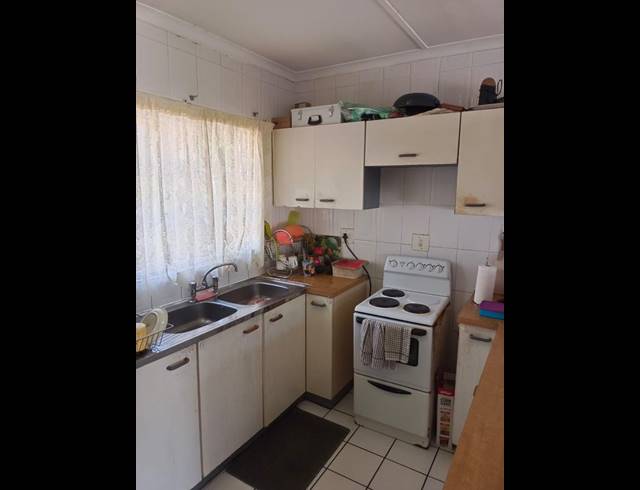 2 BEDROOM COMPLEX FOR SALE IN SCOTTSVILLE